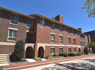 18 W Hill St #R-8, Baltimore, MD 21230