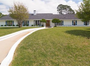 317 Hollyhill Ln, Denton, TX 76205