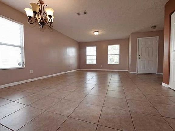 3rd image of 3510 Whitebud Ln