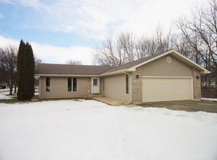 N1108 E End Rd, Genoa City, WI 53128