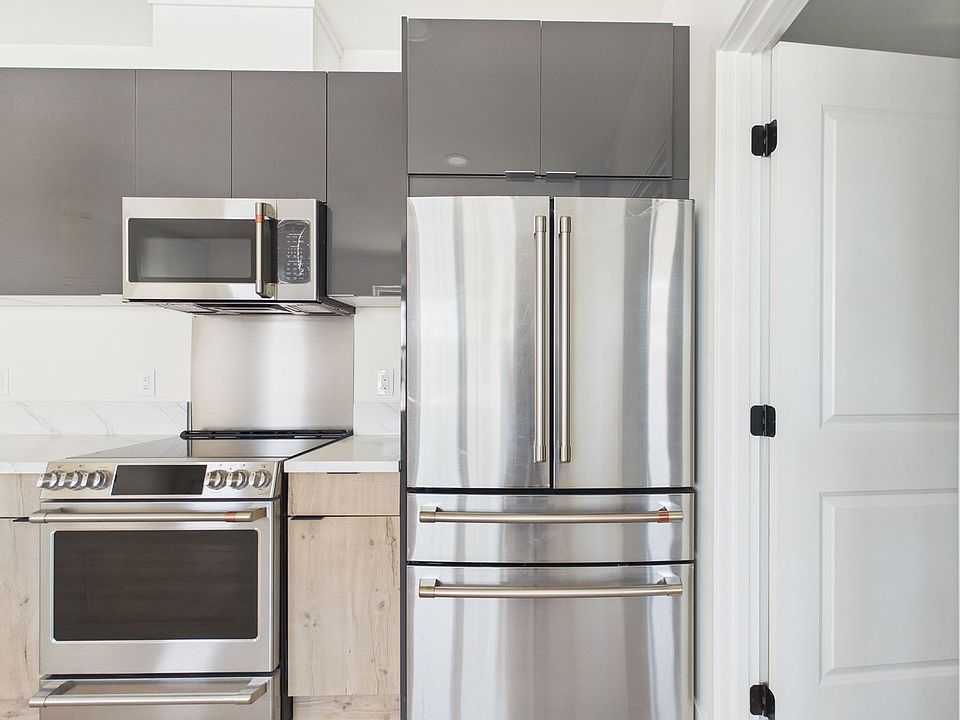 1st image of 1447 Olive Ave #2
