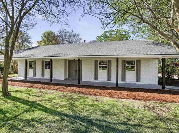 610 Seyburn Ct, Baton Rouge, LA 70808