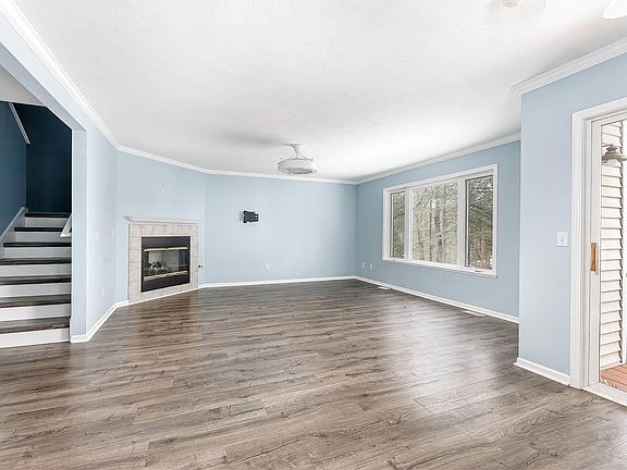2nd image of 3969 Sherwood Forest Dr #18