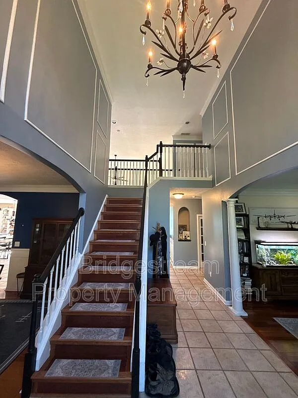 4 bed, 4.5 bath, 2715 sqft, $3,595 — Photo 2