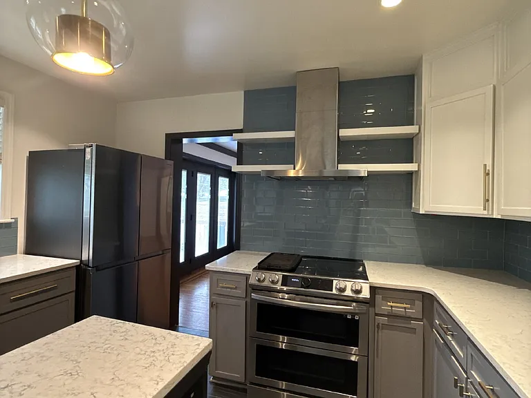 2512 Pansy St SW — Photo 8