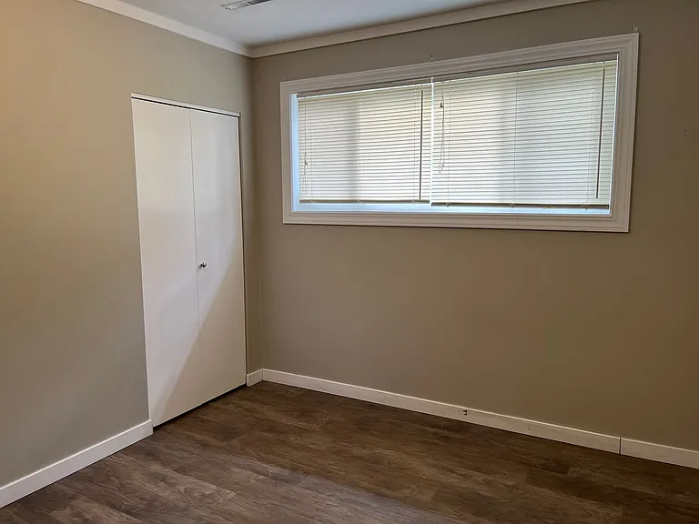 3202 43rd Ave #BASEMENT — Photo 9