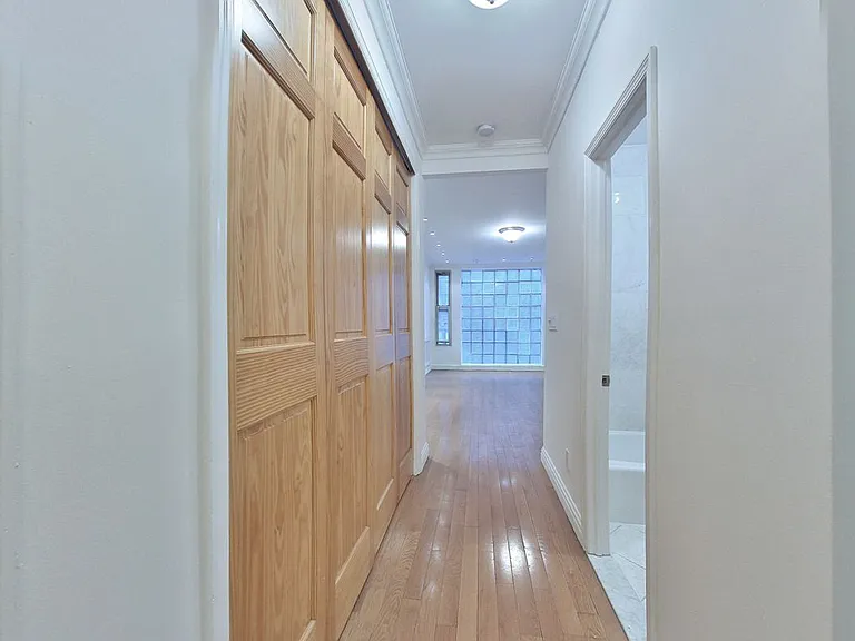 330 E 58th St #2B — Photo 2