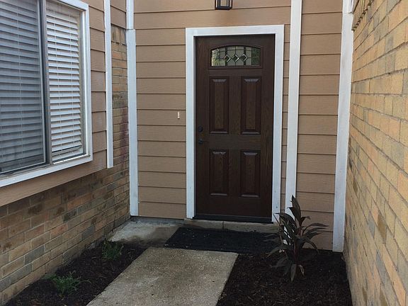 3rd image of 366 Capehill Dr