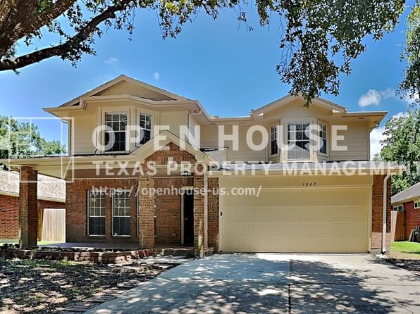 1227 Caraquet Dr