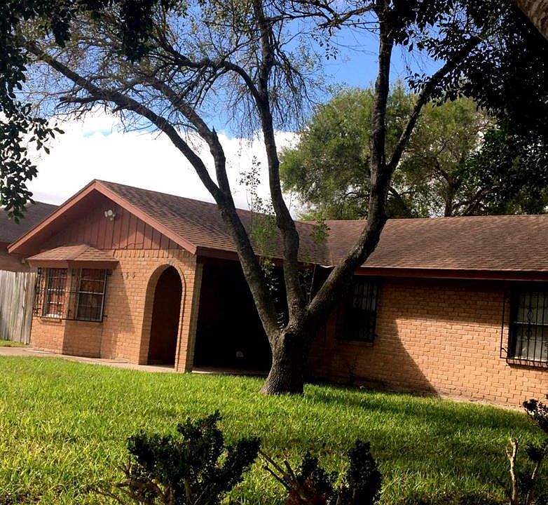 1st image of 735 NE Timber Dr #3
