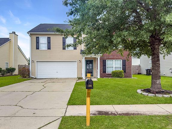 2nd image of 408 Dovetail Cir