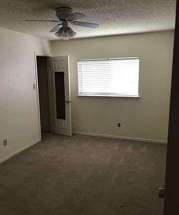 3rd image of 9942 Magnolia Run
