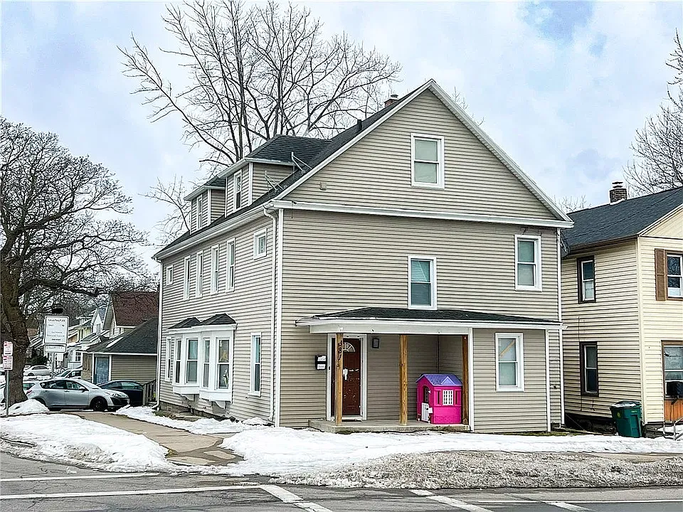 681 Lexington Ave
