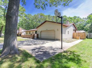 1340 Spencer Woods Dr, Muskegon, MI 49445