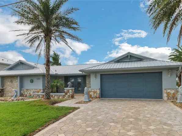 11599 Island Ave, Matlacha, FL 33993