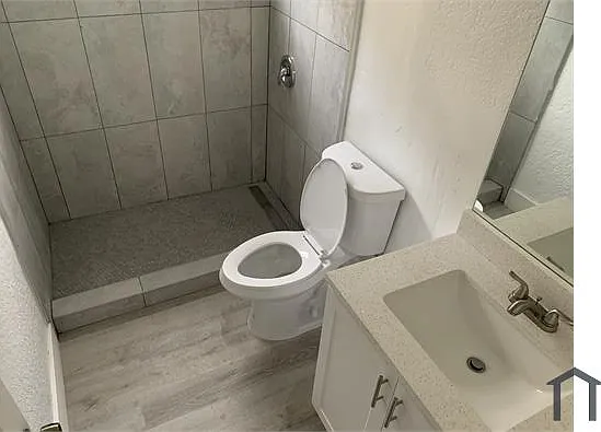 4 bed, 1400 sqft, $3,100 — Photo 2