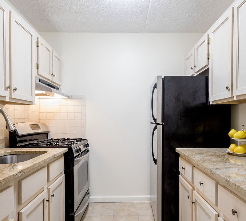 2nd image of 147 W 117th St APT 1