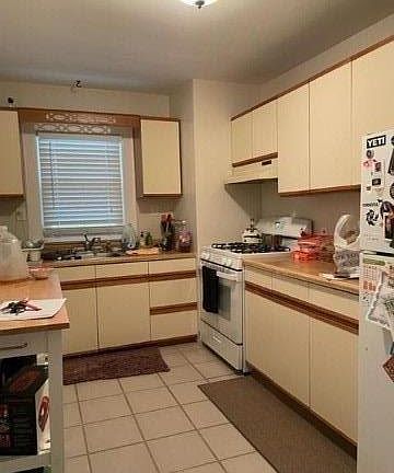4th image of 177 Main St APT C4