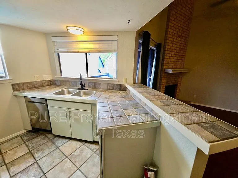 2500 Burleson Rd #521 — Photo 7