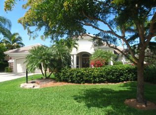 7433 Treeline Dr, Naples, FL 34119