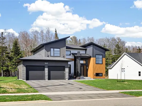262 Yvonne St, Moncton, NB E1A 9H8