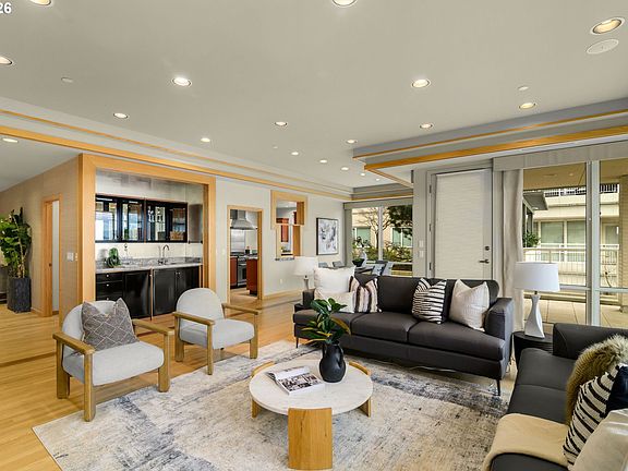 4th image of 2020 SW Market Street Dr APT 102