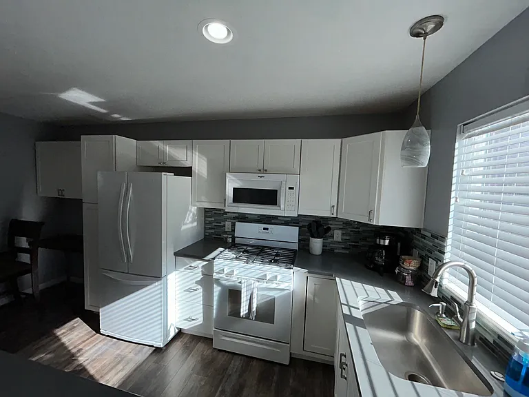 201 Plateau Ave #C — Photo 2
