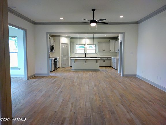 3rd image of 102 Croydon Ave