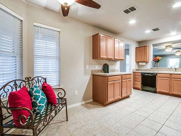 5th image of 7671 Riverwood Ln