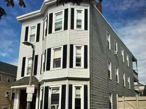 922 E 4th St, South Boston, MA 02127