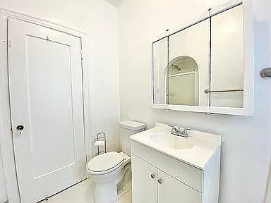 427 N Genesee Ave — Photo 22