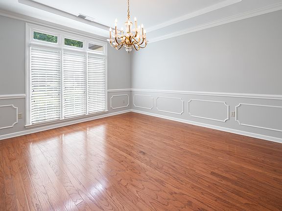 3rd image of 2651 Sweet Oaks Cir