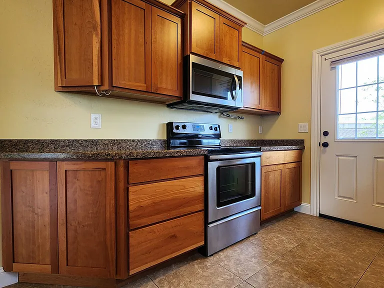 1020 Mount Ave #3 — Photo 10