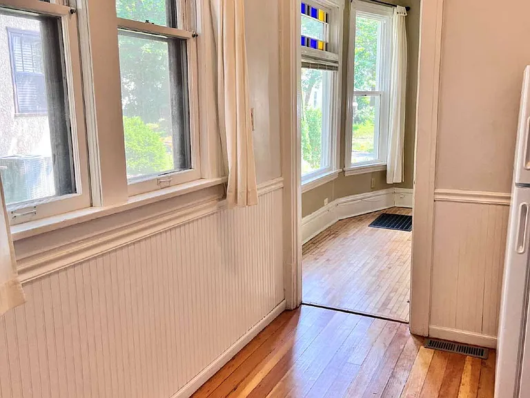 1741 Van Buren Ave — Photo 14