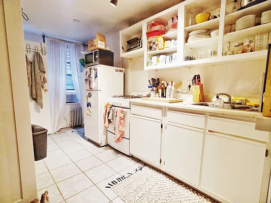 Rented by J Misrahi Realty Corp | media 19