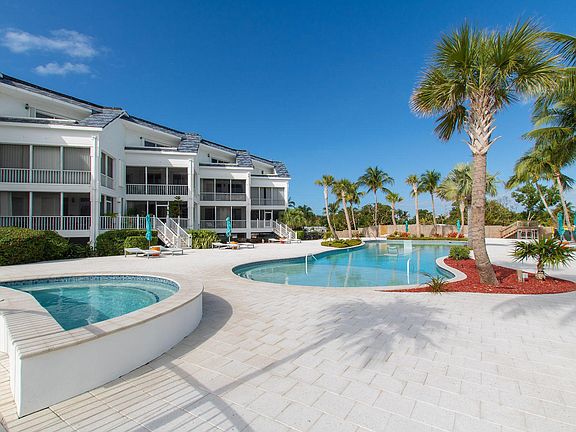 Lagoon Pool and Hot Tub
