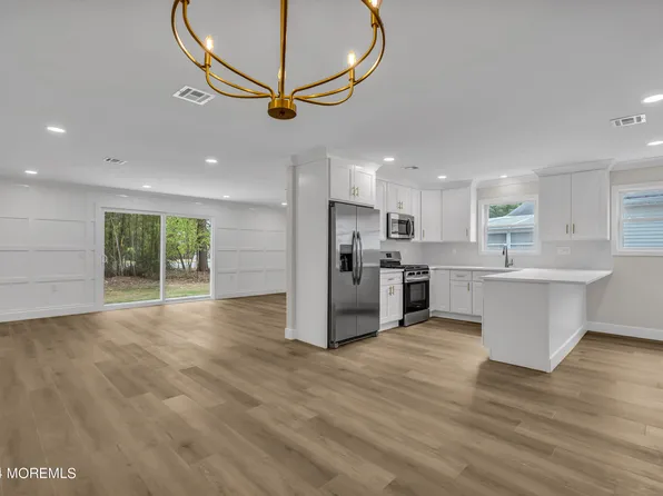 102 Pulaski Boulevard, Toms River, NJ 08757