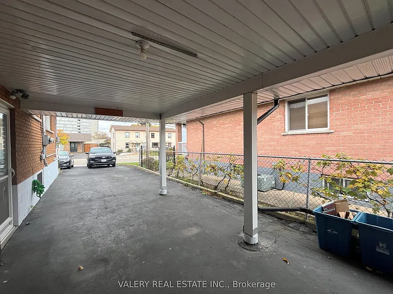 207 Mount Albion Rd #LOWER — Photo 11