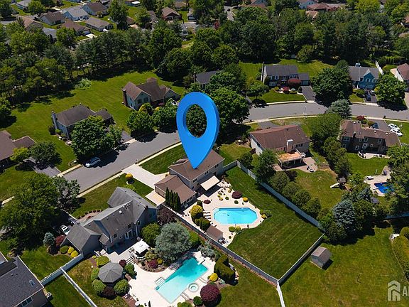 4th image of 43 Homestead Cir