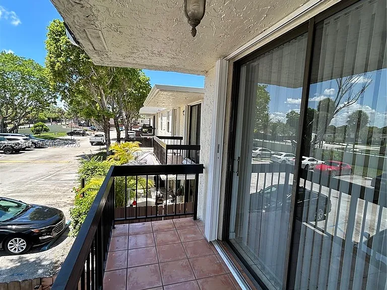 8311 SW 142nd Ave #J202 — Photo 12