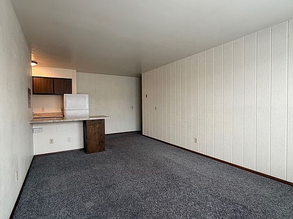 2nd image of 910 Richard Dr #18