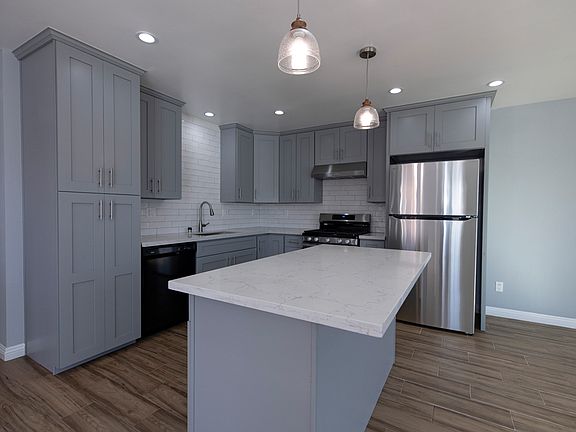 3rd image of 18434 Elgar Ave