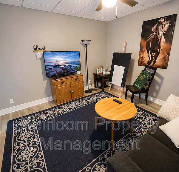 906 N 6th Ave E #1 — Photo 8
