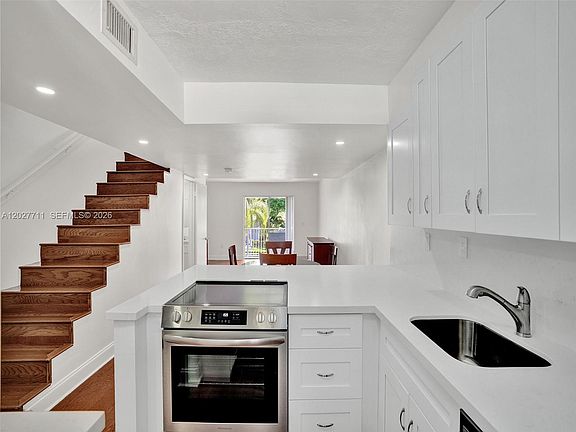 3rd image of 4600 SW 67th Ave APT 255