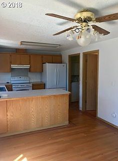 4th image of 13805 NE 85th St