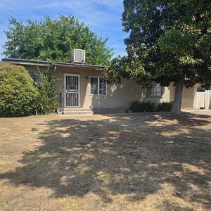 2127 E Sussex Way, Fresno, CA, 93726