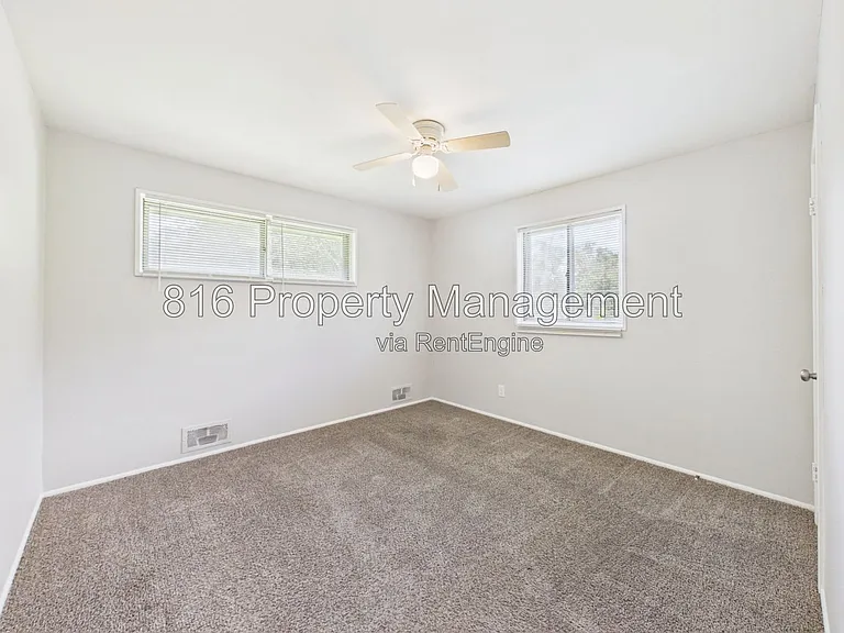 8511 Crystal Ave — Photo 16