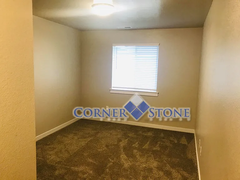2842 W Everest St — Photo 17