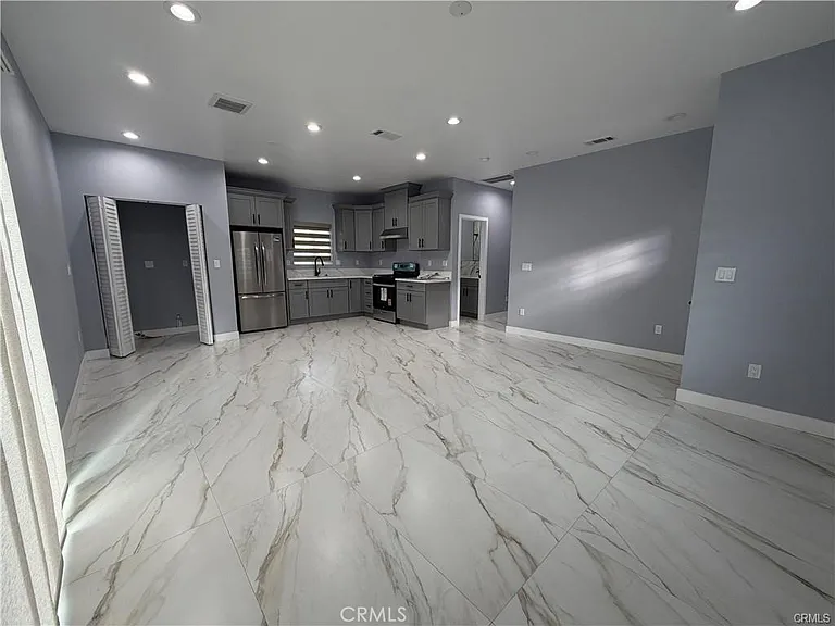 13291 Fairview St — Photo 2