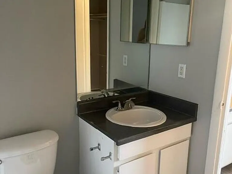Stone Ridge Apartments — Photo 21